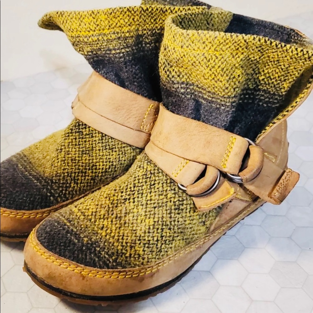 Sorel Boots size 6.5